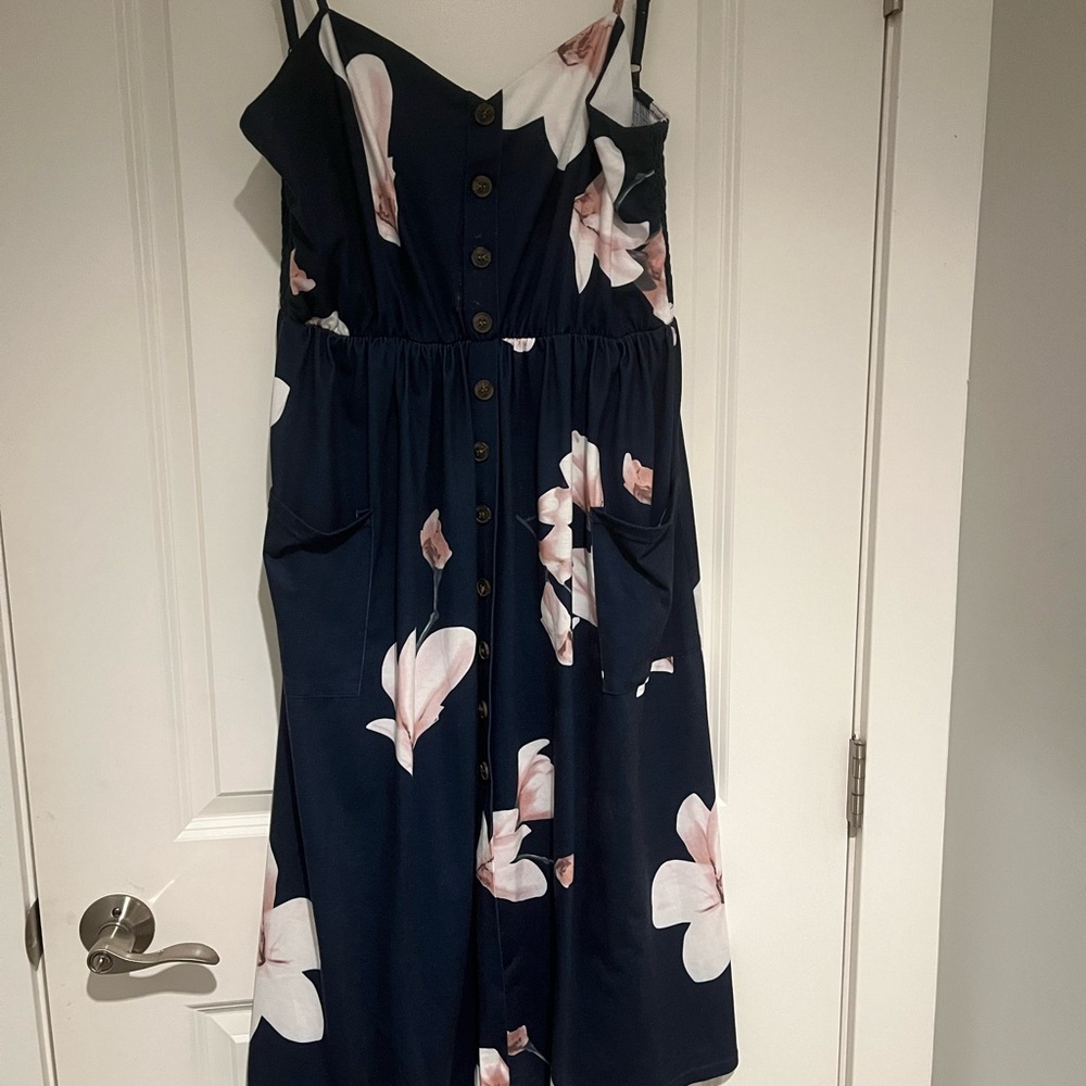 Three Angashion summer dresses XXL selling all 3 for one price